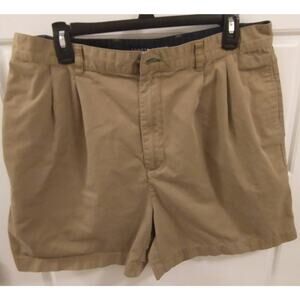 Tommy Hilfiger Pleated Front Khaki Shorts. Men's 36. Brown.